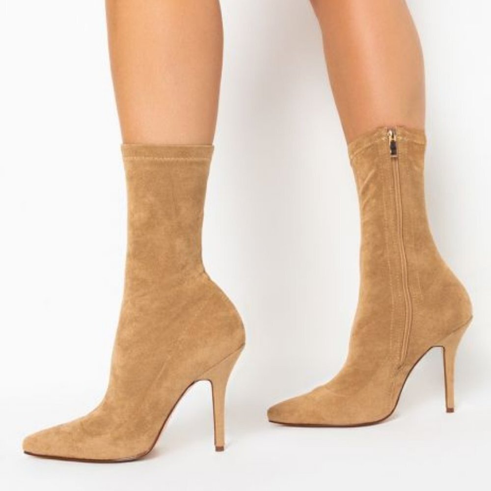 BEIGE MADE YOU FLAWLESS KNEE HIGH BOOTS ( BRAND NEW !!!! ) - Picture 5 of 7
